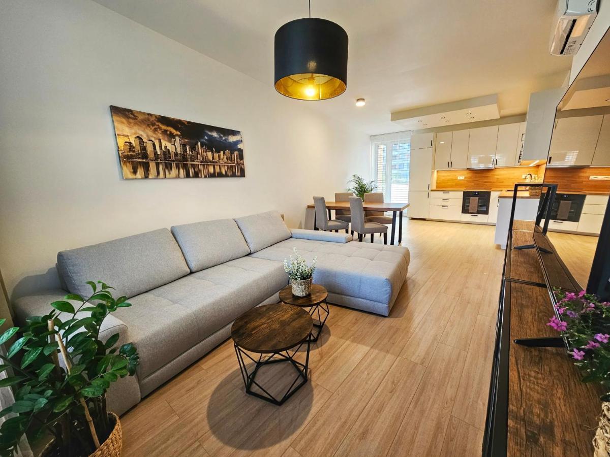 3 Room Apartment 2X Balcony, New Building, 21 براتسيلافا المظهر الخارجي الصورة